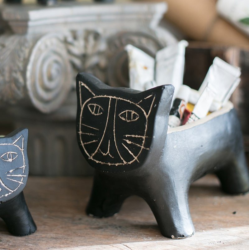 Cat Shape Small Planter in Concrete - Cheeky Garden