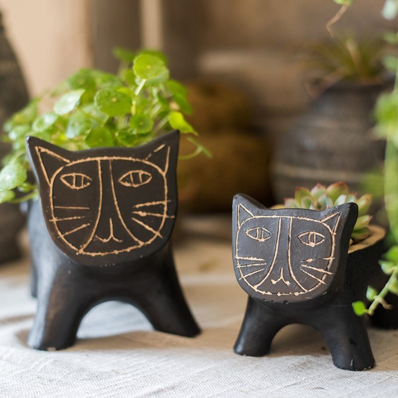 Cat Shape Small Planter in Concrete - Cheeky Garden