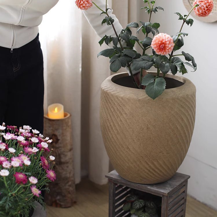 Comtemporary Swirl Planter - Cheeky Garden