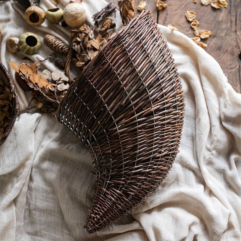 Horn Shape Willow Hanging Basket Planter - Cheeky Garden