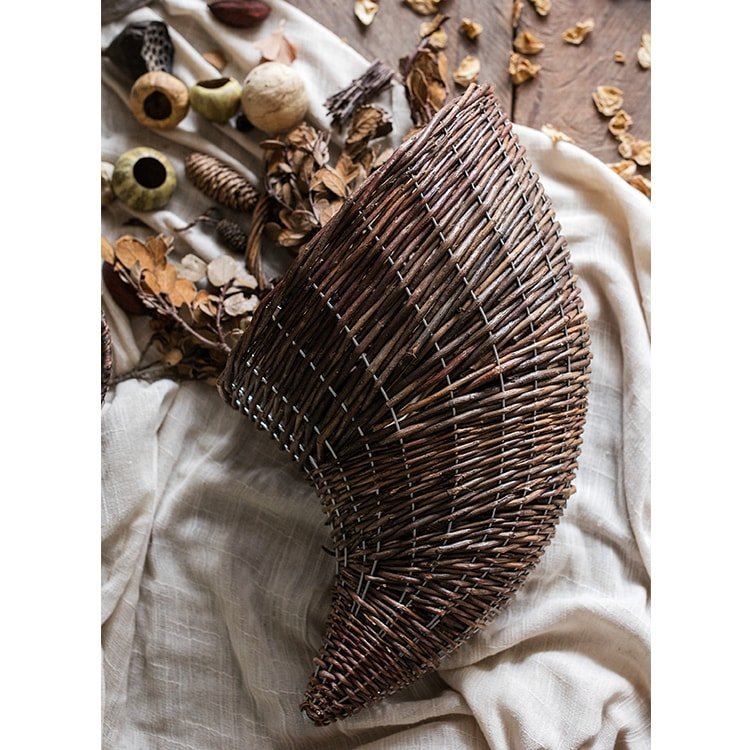 Horn Shape Willow Hanging Basket Planter - Cheeky Garden