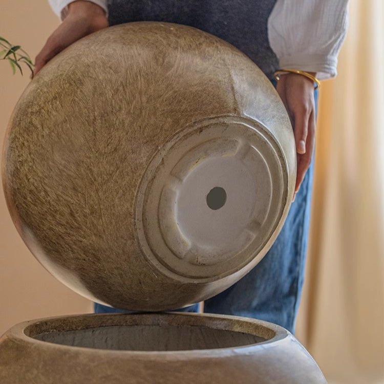 Round Magnesium Clay Planter - Cheeky Garden