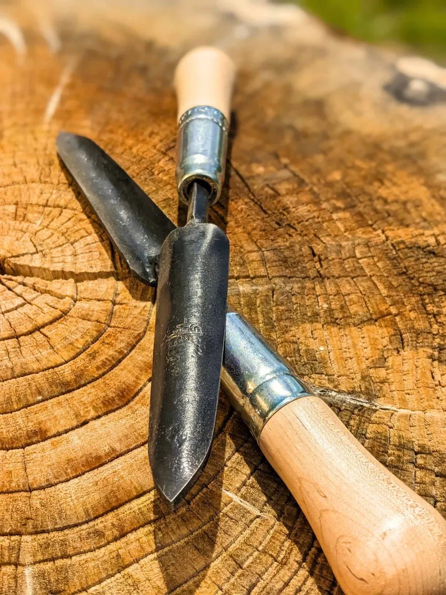 Sharp Shooter Trowel - Cheeky Garden