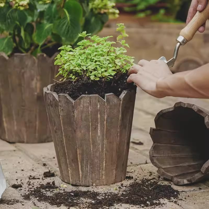 Spliced Solid Wood Planter Round - Cheeky Garden