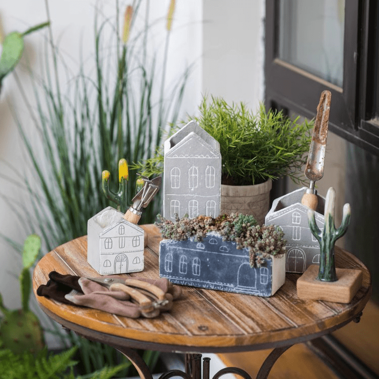 TinyHome Clay Planters - Cheeky Garden