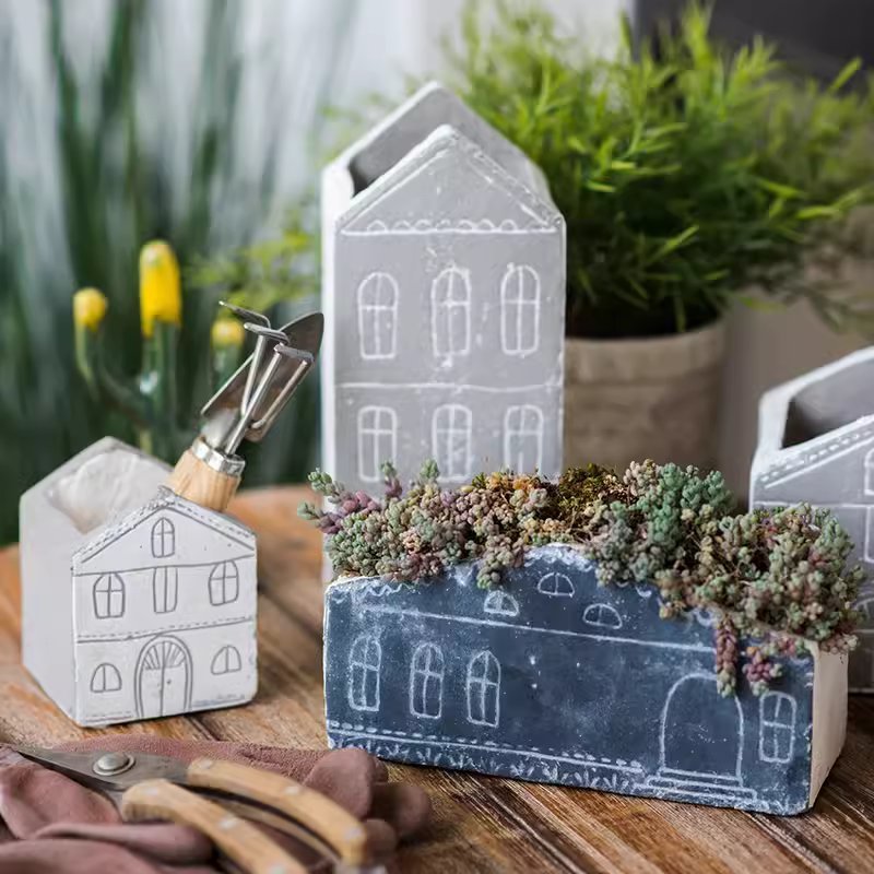 TinyHome Clay Planters - Cheeky Garden