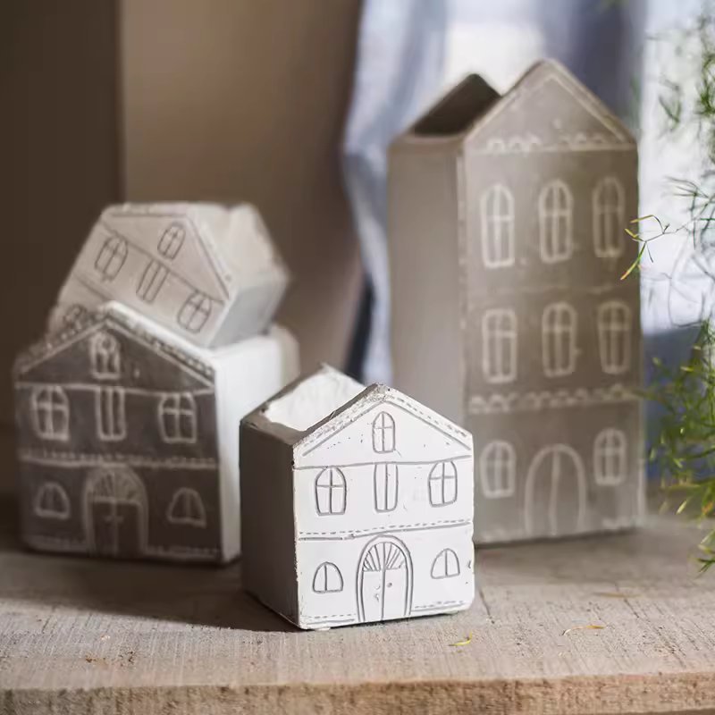 TinyHome Clay Planters - Cheeky Garden